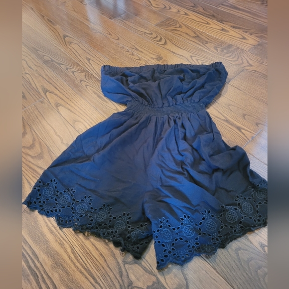 Black Off-Shoulder Romper w/ Eyelit Trim Great Used Condition. - Picture 13 of 13